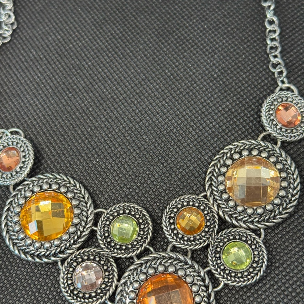Elegant Silver Necklace with Orange and Green Accents ok